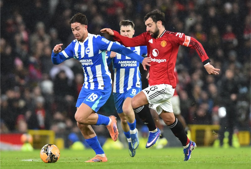 Brighton đại chiến với Manchester United