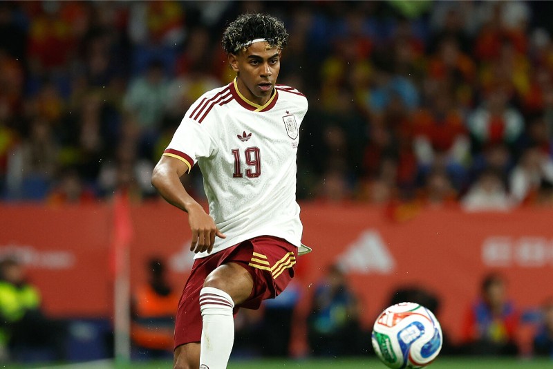 Yamal là ngôi sao nổi bật trận Tây Ban Nha vs Argentina